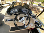 2016 Sun Tracker Pontoon