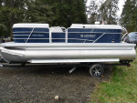 20' pontoon boat