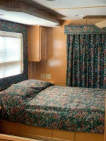 98 Stardust House Boat