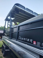 2019 premier tritoon 220 sunspree