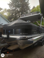 2019 premier tritoon 220 sunspree
