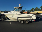 2006 Seaswirl Striper 2301WA Alaskan Hardtop