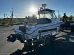 2006 Seaswirl Striper 2301WA Alaskan Hardtop