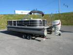 One owner since new  2014 Sylvan Mirage 8522 LZ
