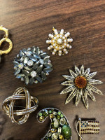 VINTAGE PINS
