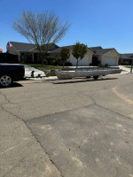 Pontoon boat hull