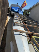 Pontoon boat hull