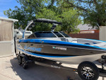 2013 Supreme V226 Surf Boat *LOW HOURS*