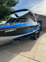 2013 Supreme V226 Surf Boat *LOW HOURS*