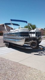 Tritoon 150 HP 24 foot pontoon