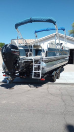 Tritoon 150 HP 24 foot pontoon
