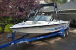 SANGER V210 SKI BOAT