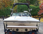 SANGER V210 SKI BOAT