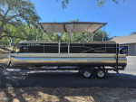 2017 24' Manitou Pontoon 14 Hours Excellent Condition