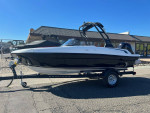 2023 Bayliner VR4 Wakeboarding Boat
