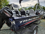 TRACKER PRO GUIDE V16 W/T, Maybe 10 hours, Looks New To Me....