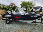 TRACKER PRO GUIDE V16 W/T, Maybe 10 hours, Looks New To Me....
