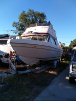 1977 Bayliner fly deck cabin cruiser