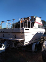 1977 Bayliner fly deck cabin cruiser