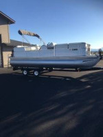 PONTOON BOAT