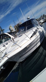 1998 Bayliner Cierra 2855 Cabin on the water