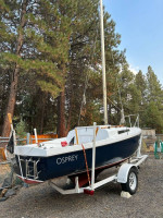 17’ MacGregor Venture Sailboat