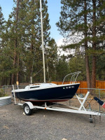 17’ MacGregor Venture Sailboat