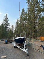 17’ MacGregor Venture Sailboat