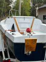 17’ MacGregor Venture Sailboat