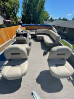 Sun Tracker 2021 Bass Buggy 16ft XL Pontoon Boat