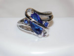 LADIES BLUE TOPAZ SIZE 7 COSTUME JEWELRY RING