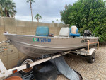 Lowe Sea Nymph fishing boat