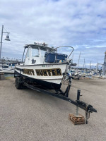 24ft Glen L lobster style fishing boat
