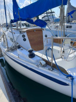 Ericson 32-2 Sloop Sailboat