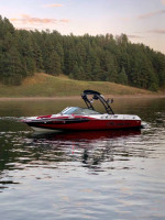 2015 Supreme S21 Surf Boat