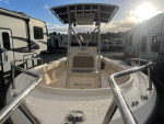 Like new CC Defiance 22-24’ Yamaha 150 80 hours fact warranty