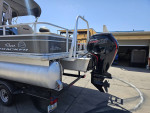 2017. Suntracker pontoon