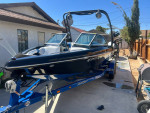 2018 Sanger 215S Surf Wakeboard Boat