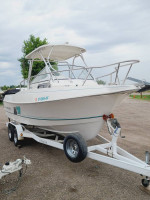 1999 Aquasport 225 Explorer Fishing Boat w/ 225HP Evinrude Motor