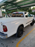Toyota tundra bed cover..