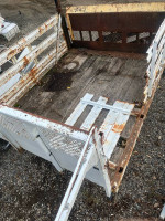 flatbed with lift gate