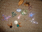 Brooches, Collection of 13. $5 each all for $40