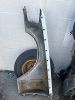 1983-1991 Mercedes 560 sec C126 front Right Fender
