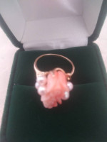 14k gold ring with coral flower and pearls