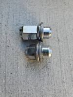 Toyota Tacoma,4runner Tundra lugs and nuts