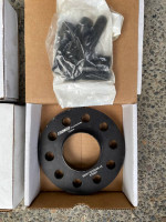 ECS Tuning 15mm Wheel Spacer Kit & ECS Conical Seat Bolt Kit