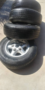 Land Rover Rims and Tires