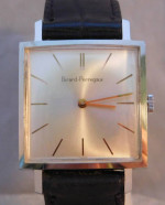 OMEGA   SWISS   solid  14 K  GOLD  WATCH