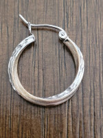 Estate 14K 2 Tone 3/4 Inch Twist Hoop Earrings