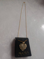 10 KT GOLD HEART PENDENT WITH CHAIN